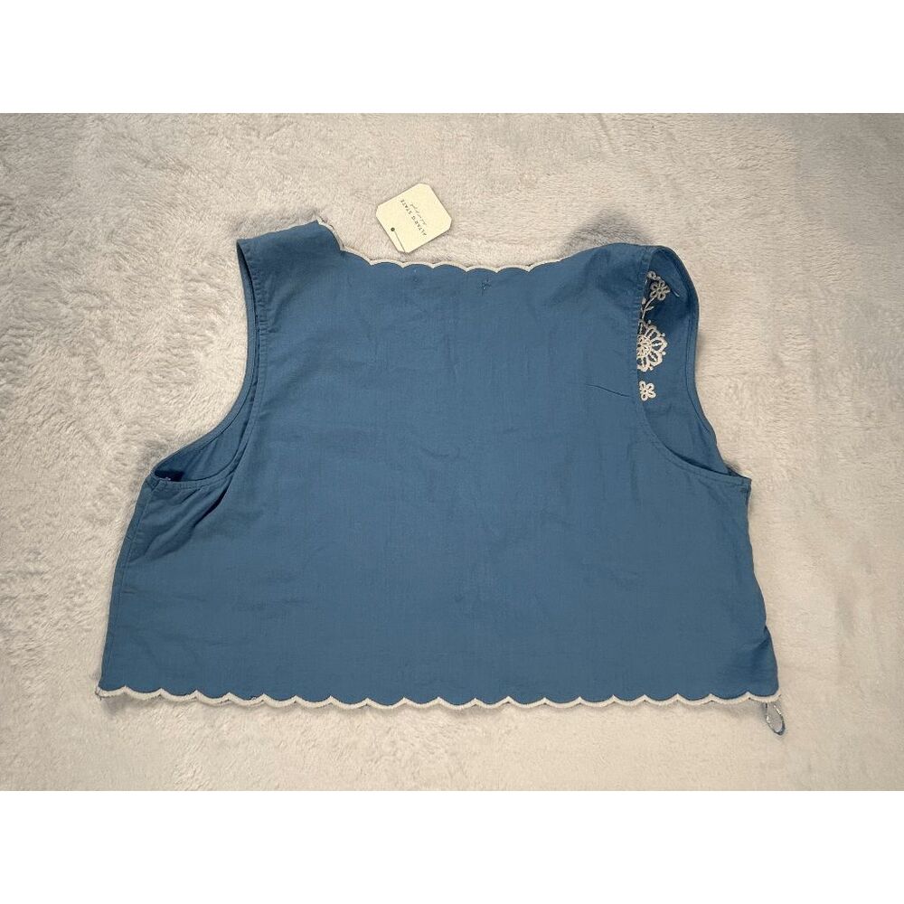 Altar'd State Blue w/ White Flower Embroidery Front Tie Vest Size L, Boho NWT - Picture 7 of 7
